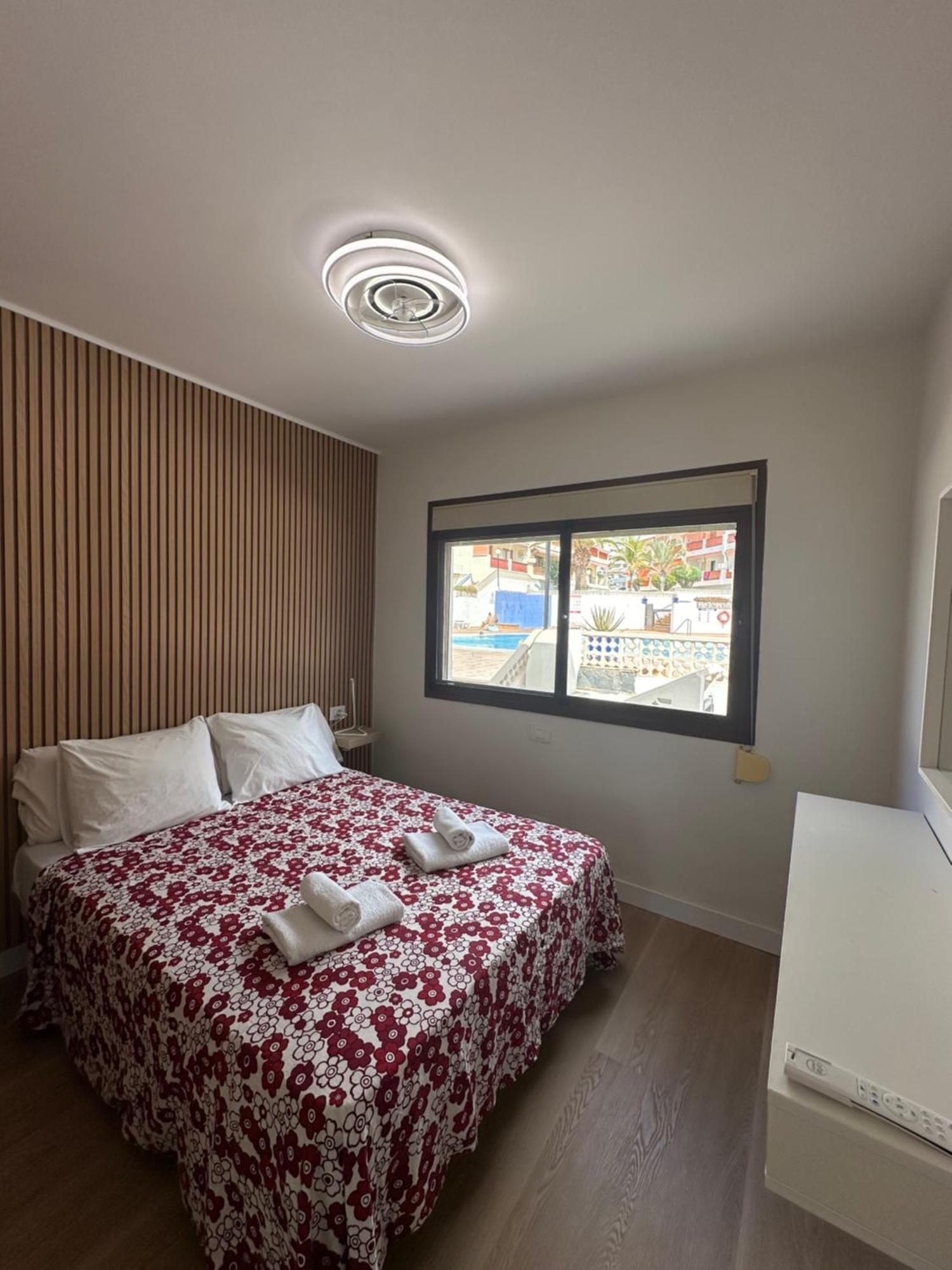 En Playa Las Vistas. Veramar. Free Parking, Pool! Los Cristianos  Kültér fotó