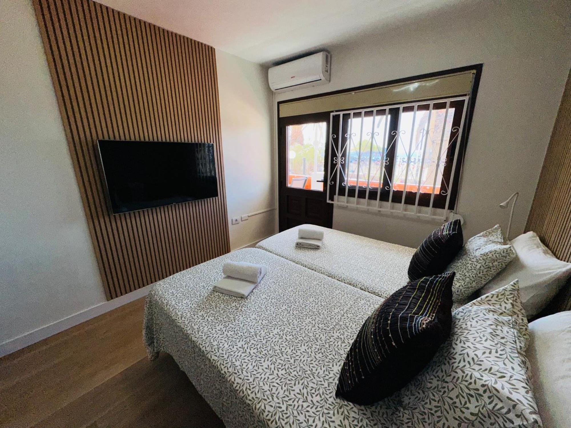 En Playa Las Vistas. Veramar. Free Parking, Pool! Los Cristianos  Kültér fotó